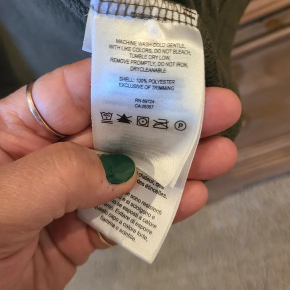 Olive Columbia fleece vest Xs kids - Picture 8 of 8